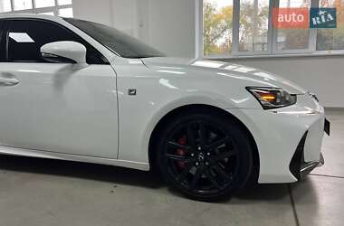 Седан Lexus IS 2016 в 