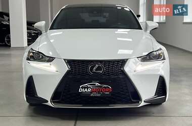Седан Lexus IS 2016 в 