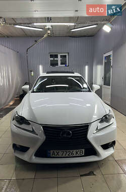 Седан Lexus IS 2014 в 