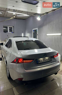 Седан Lexus IS 2014 в 