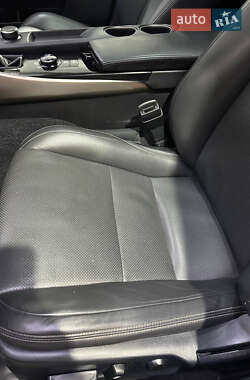 Седан Lexus IS 2014 в 