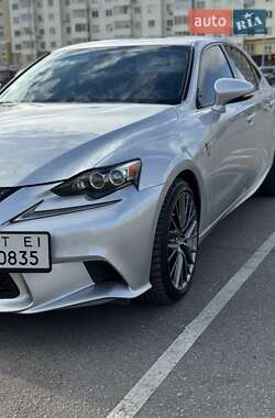 Седан Lexus IS 2015 в 