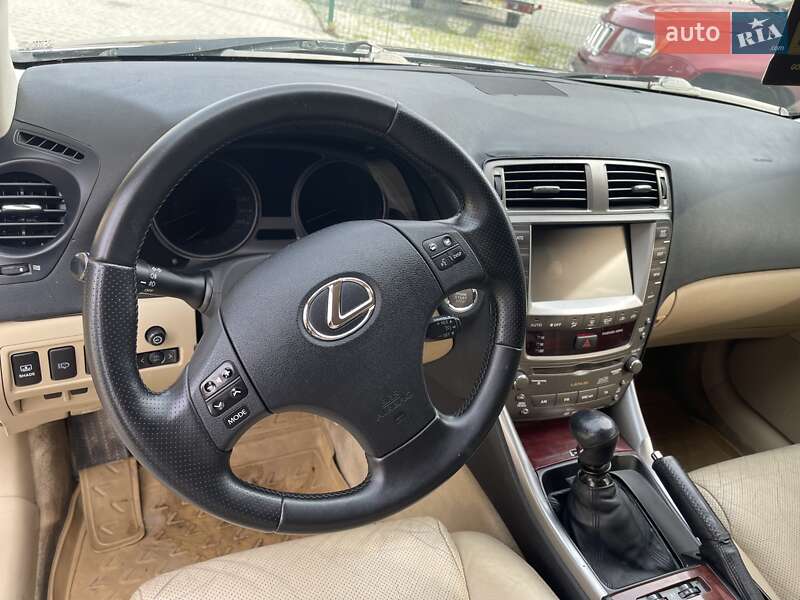 Седан Lexus IS 2006 в Тернополе