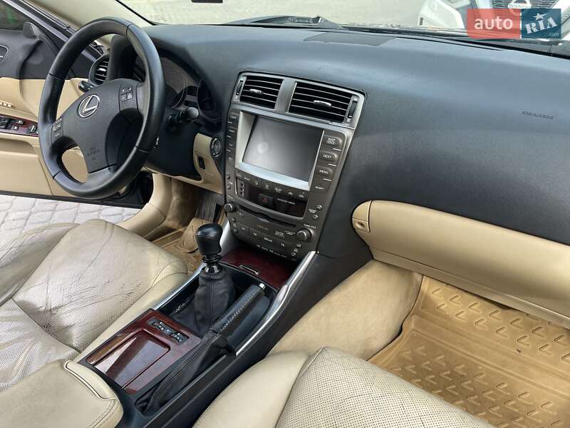 Седан Lexus IS 2006 в Тернополе