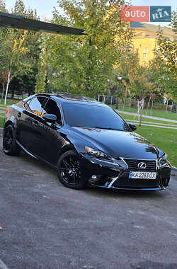 Седан Lexus IS 2014 в 