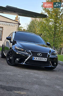 Седан Lexus IS 2014 в 
