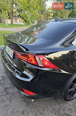Седан Lexus IS 2014 в 