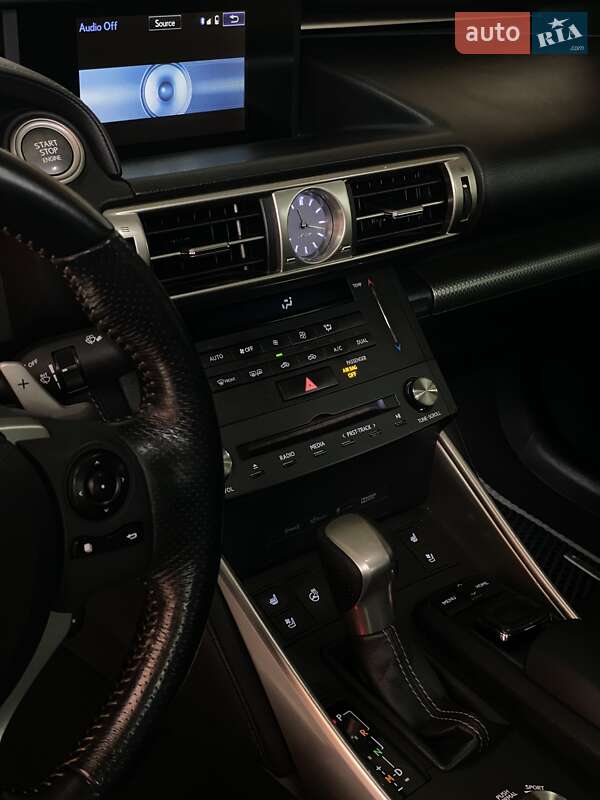 Седан Lexus IS 2015 в Богодухіву фото 28 Седан Lexus IS 2015 в Богодухіву
