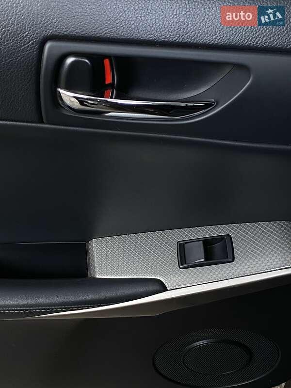 Седан Lexus IS 2015 в Богодухіву фото 25 Седан Lexus IS 2015 в Богодухіву