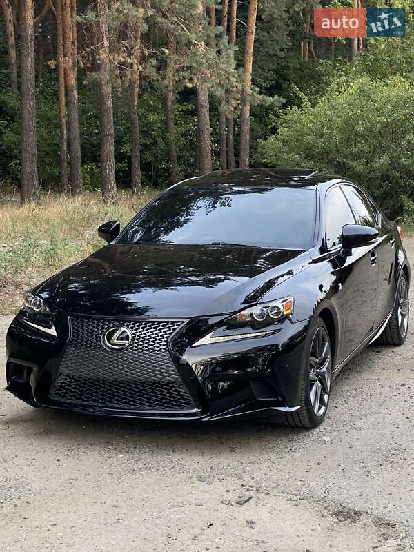 Седан Lexus IS 2015 в Богодухіву фото 4 Седан Lexus IS 2015 в Богодухіву