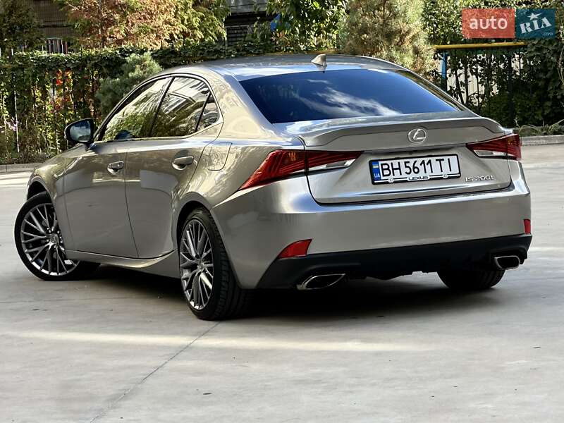 Седан Lexus IS 2017 в Одессе