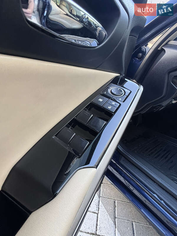 Седан Lexus IS 2015 в Львові фото 12 Седан Lexus IS 2015 в Львові
