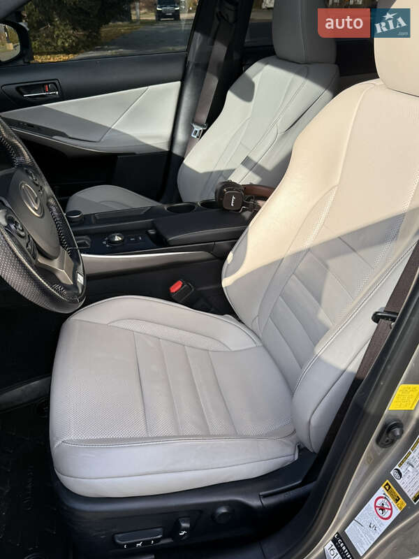 Седан Lexus IS 2015 в Коломые фото 28 Седан Lexus IS 2015 в Коломые