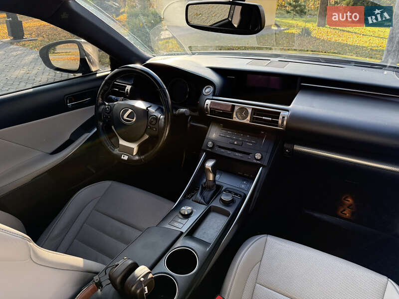 Седан Lexus IS 2015 в Коломые фото 37 Седан Lexus IS 2015 в Коломые
