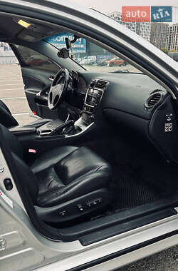 Седан Lexus IS 2006 в  фото 10 Седан Lexus IS 2006 в