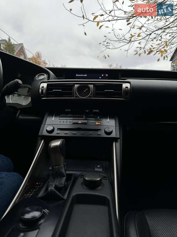Седан Lexus IS 2013 в Киеве