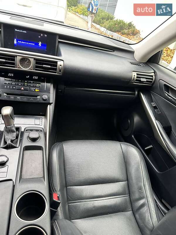 Седан Lexus IS 2013 в Киеве