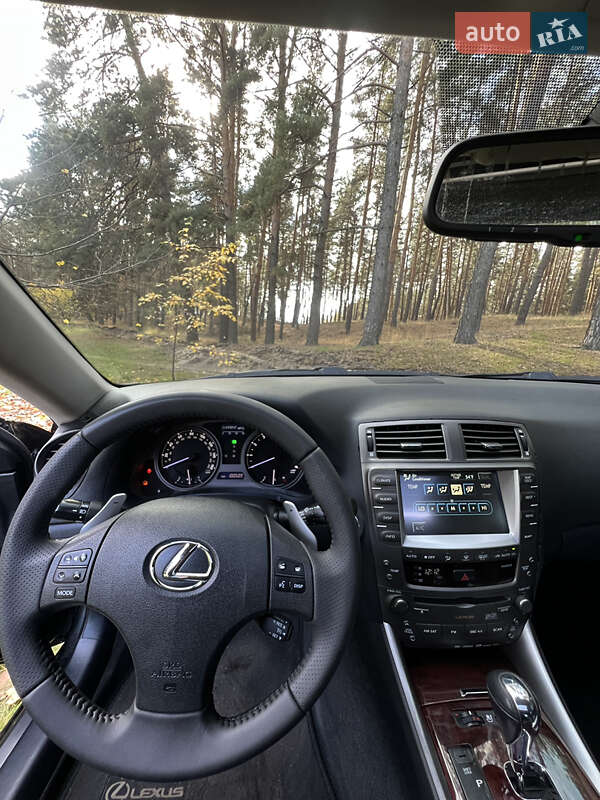 Седан Lexus IS 2006 в Ізюмі