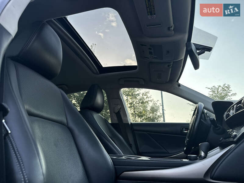 Седан Lexus IS 2014 в Кропивницком фото 21 Седан Lexus IS 2014 в Кропивницком