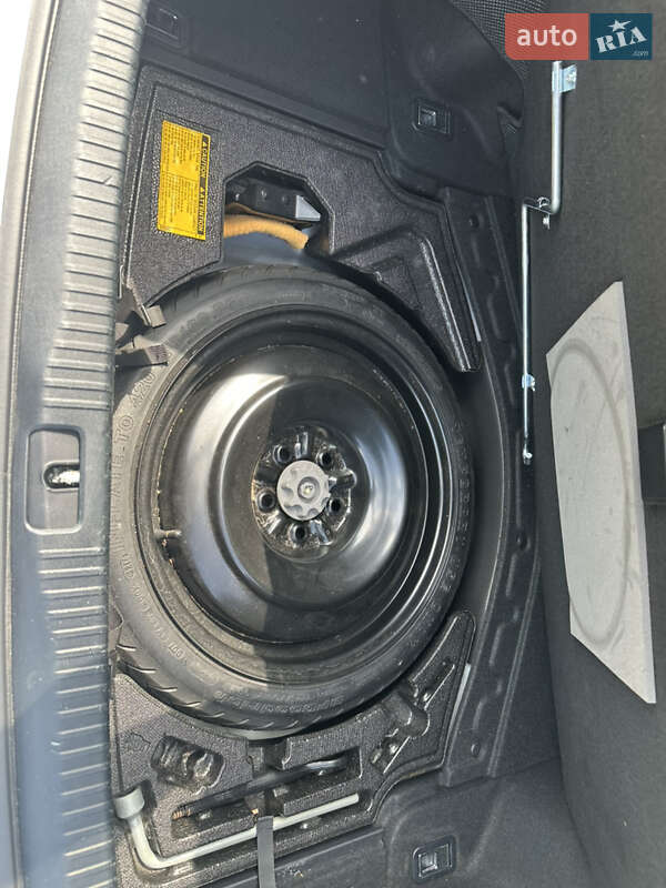 Седан Lexus IS 2015 в Києві