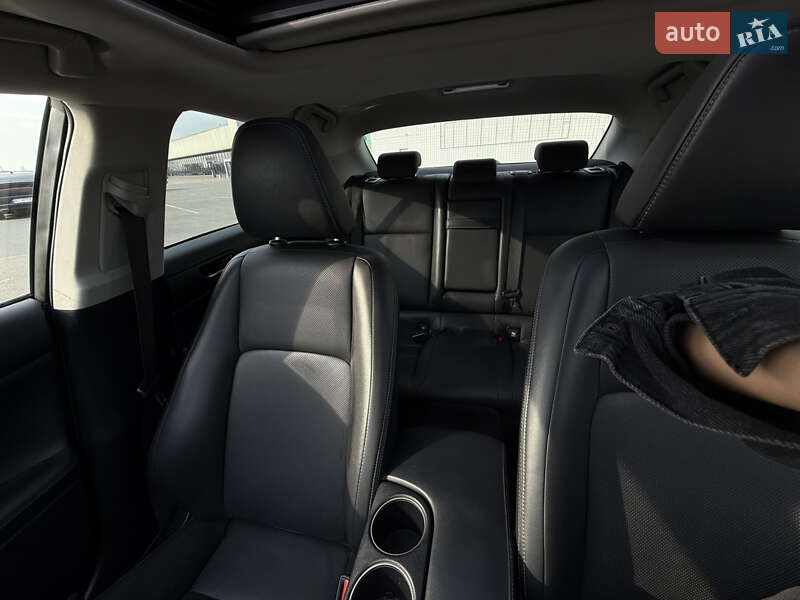 Седан Lexus IS 2015 в Киеве фото 13 Седан Lexus IS 2015 в Киеве