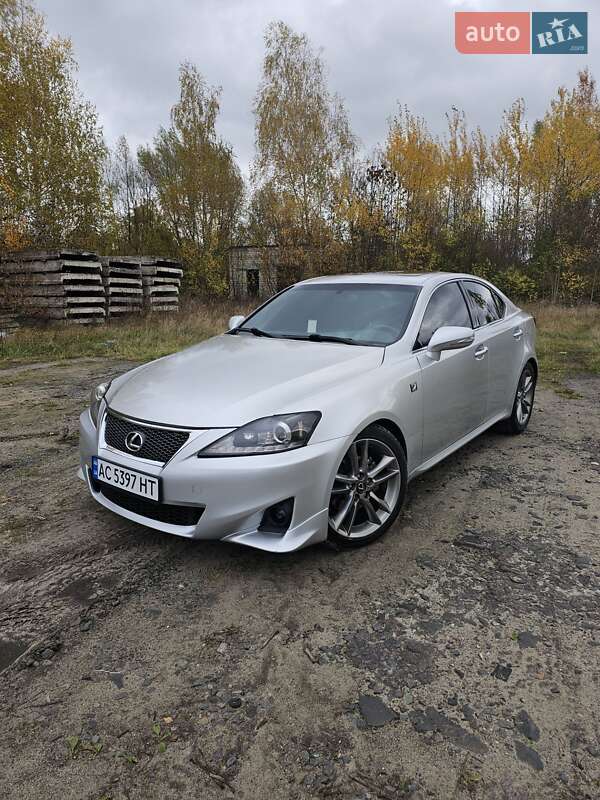 Седан Lexus IS 2011 в Камені-Каширському