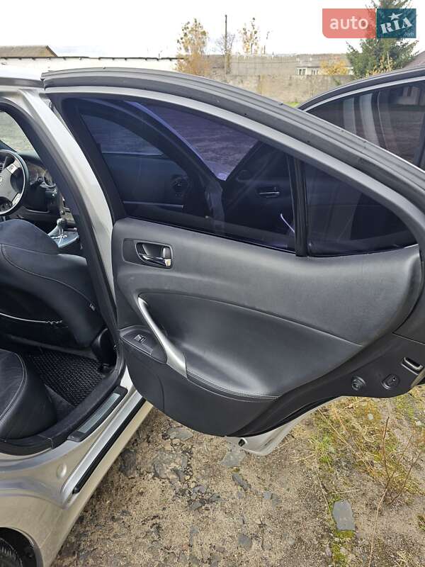 Седан Lexus IS 2011 в Камені-Каширському