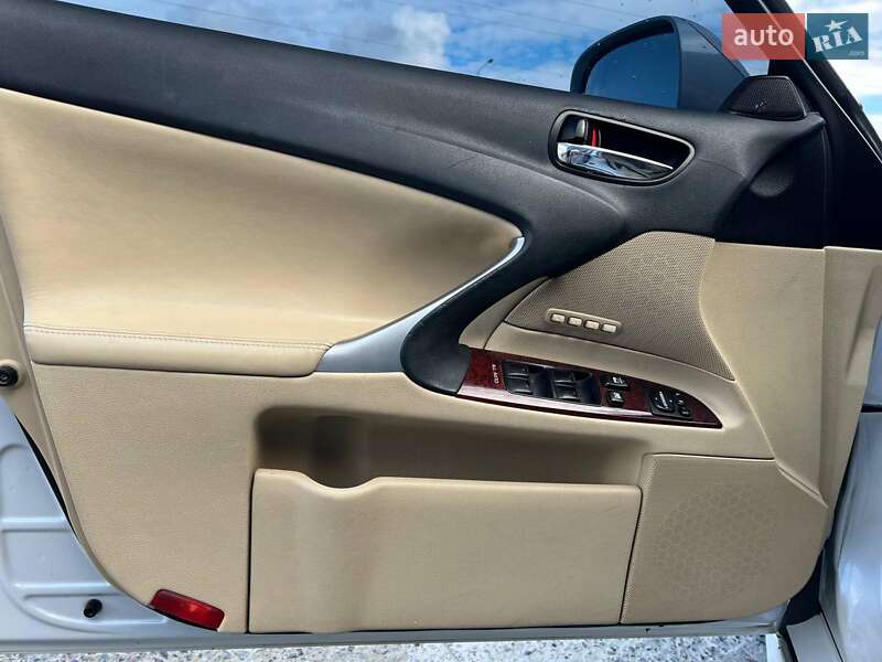 Седан Lexus IS 2006 в Львові фото 15 Седан Lexus IS 2006 в Львові
