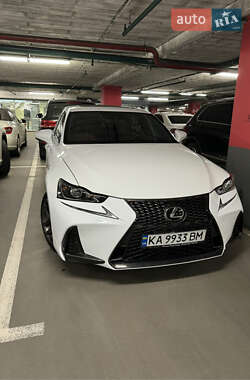 Седан Lexus IS 2017 в Києві