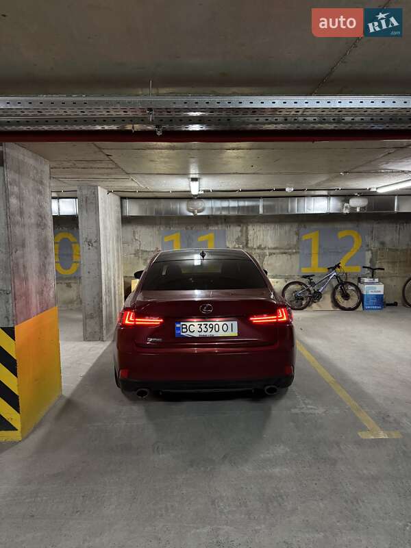 Седан Lexus IS 2015 в Львове фото 3 Седан Lexus IS 2015 в Львове