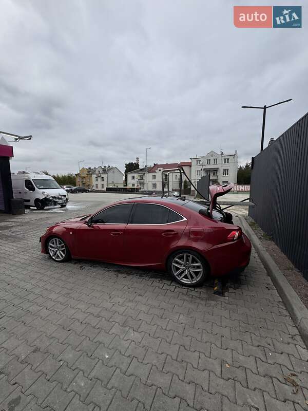 Седан Lexus IS 2015 в Львове фото 9 Седан Lexus IS 2015 в Львове
