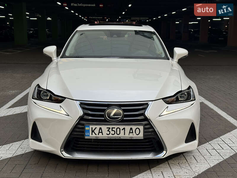 Седан Lexus IS 2017 в Києві фото 8 Седан Lexus IS 2017 в Києві