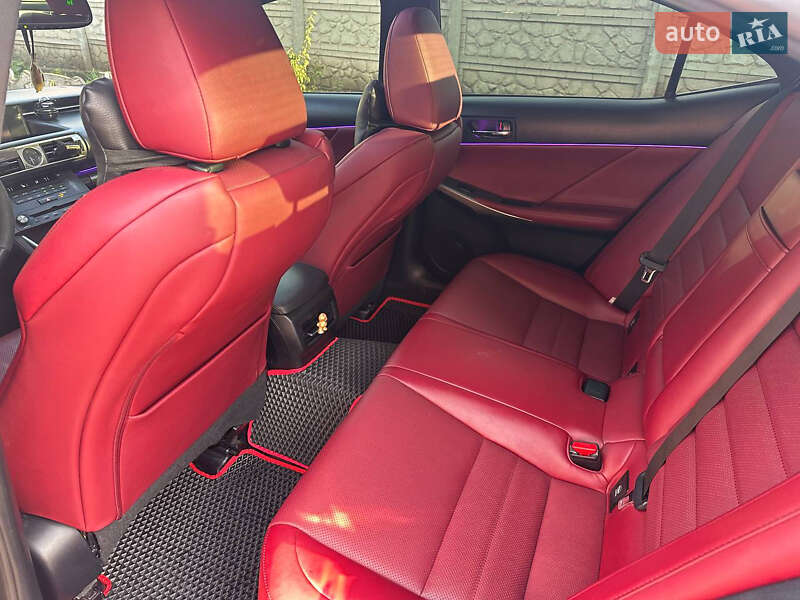 Седан Lexus IS 2015 в Кривом Роге