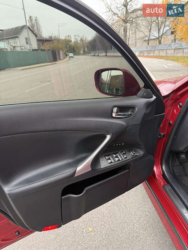 Седан Lexus IS 2008 в Киеве