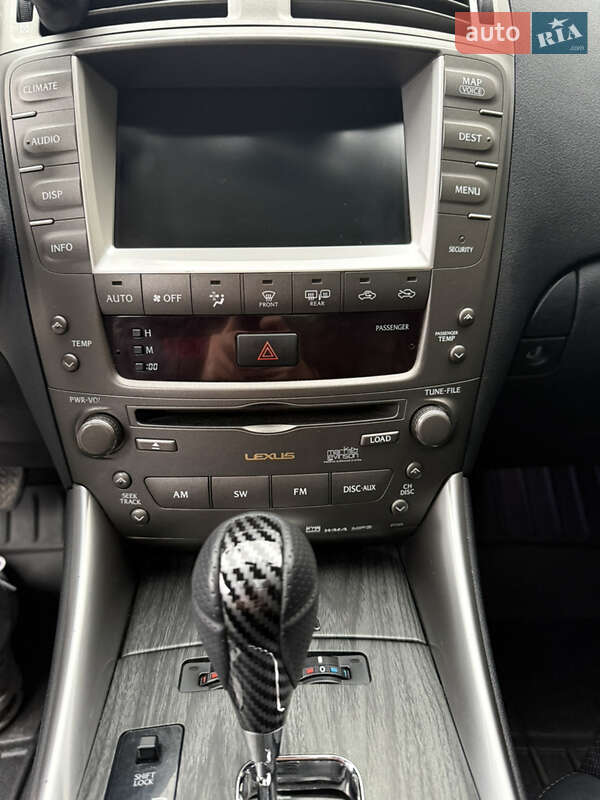 Седан Lexus IS 2008 в Киеве