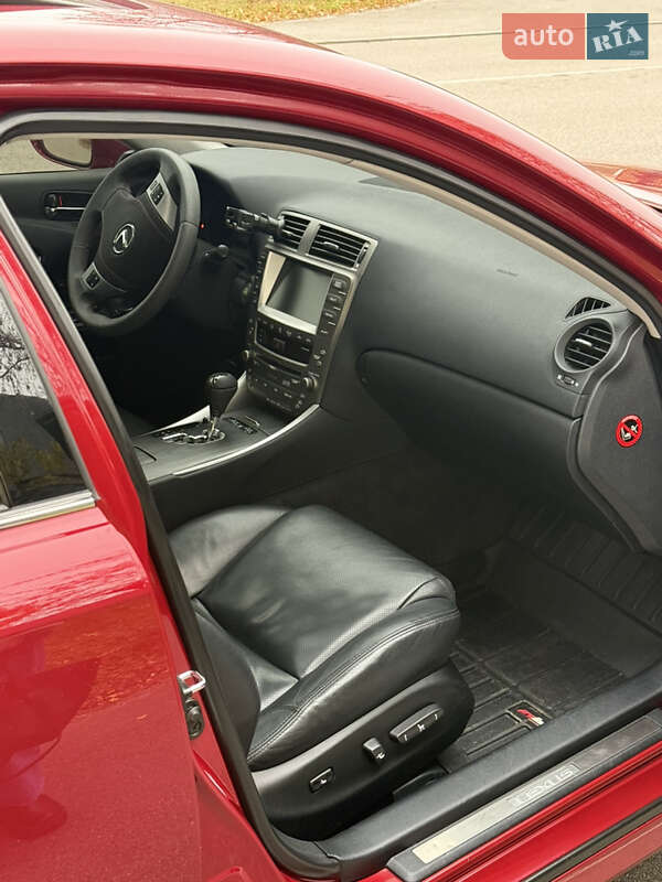 Седан Lexus IS 2008 в Киеве