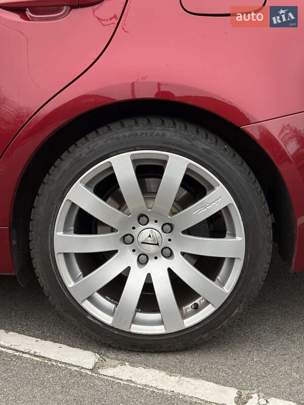 Седан Lexus IS 2008 в Киеве