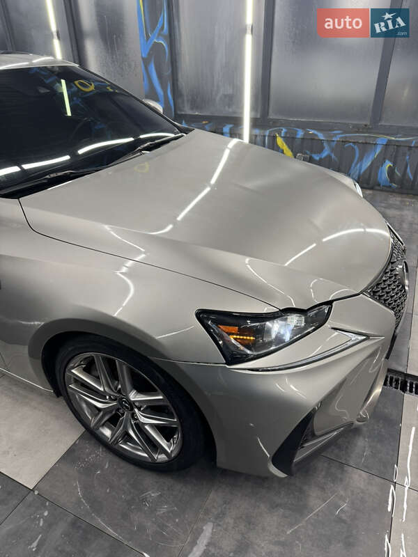 Седан Lexus IS 2016 в Днепре