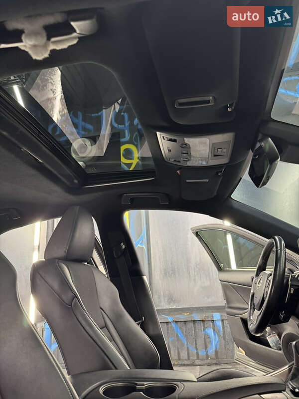 Седан Lexus IS 2016 в Днепре