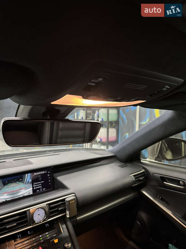 Седан Lexus IS 2016 в Днепре