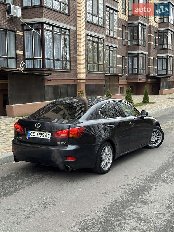 Седан Lexus IS 2005 в Чернігові