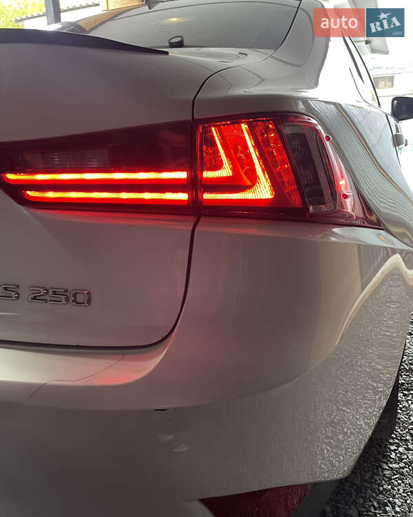 Седан Lexus IS 2013 в Чернигове фото 8 Седан Lexus IS 2013 в Чернигове