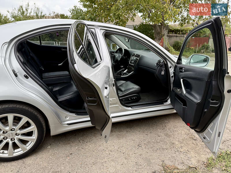 Седан Lexus IS 2005 в Одессе