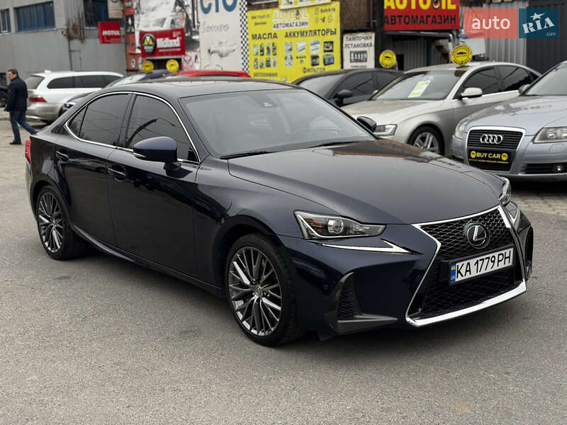 Седан Lexus IS 2017 в Днепре
