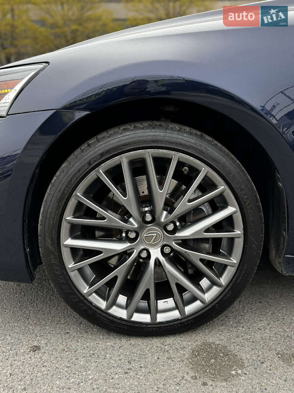 Седан Lexus IS 2017 в Днепре