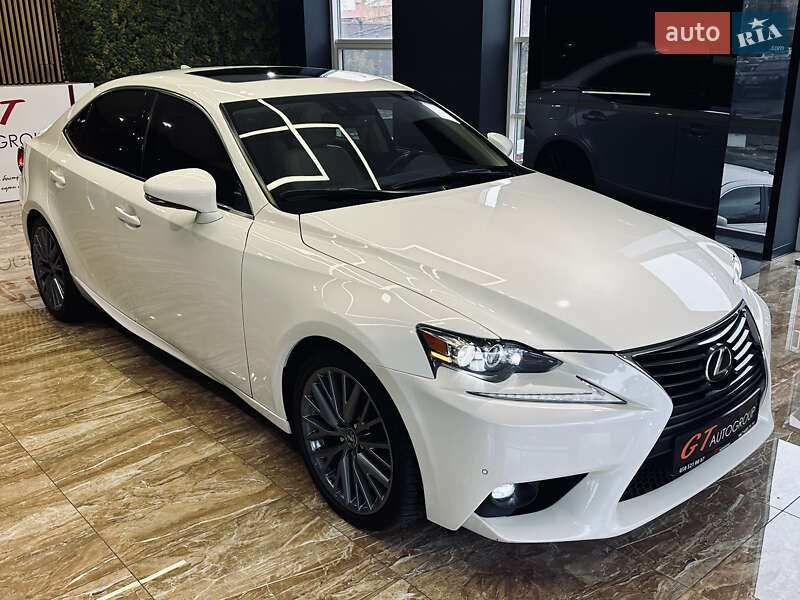 Седан Lexus IS 2015 в Києві