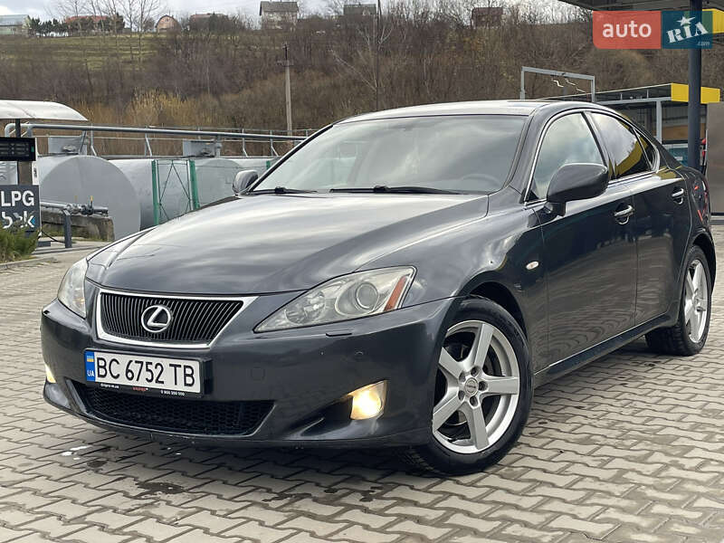 Седан Lexus IS 2007 в Турці