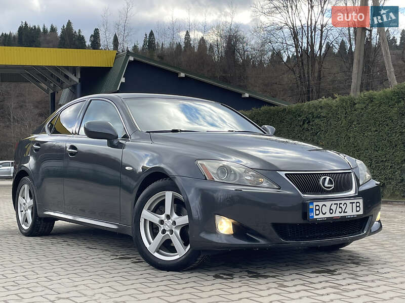 Седан Lexus IS 2007 в Турці