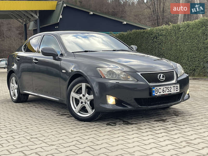 Седан Lexus IS 2007 в Турці