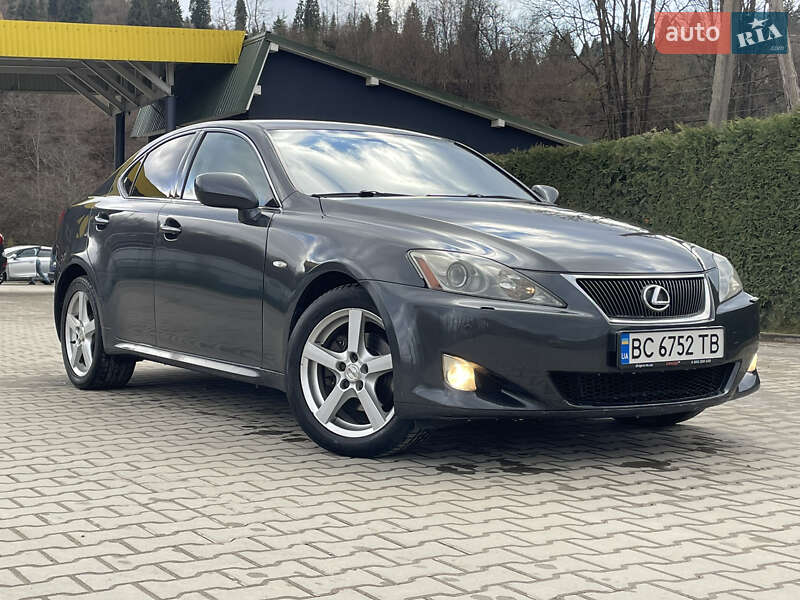 Седан Lexus IS 2007 в Турці
